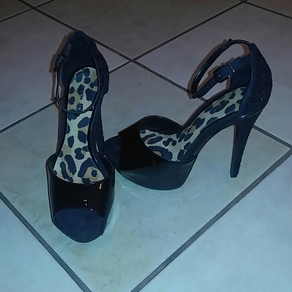 Gianni Bini Shoes - Gianni Bini Black  Patent Leather